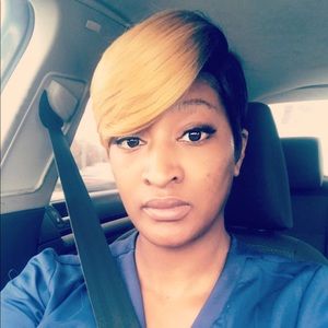 Meet your Posher, Ebonie